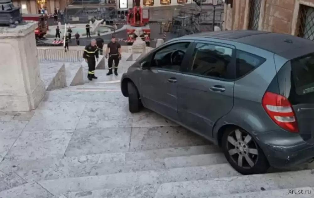 An old man turned out to be young at heart – he drove a car down the Spanish Steps in Rome.