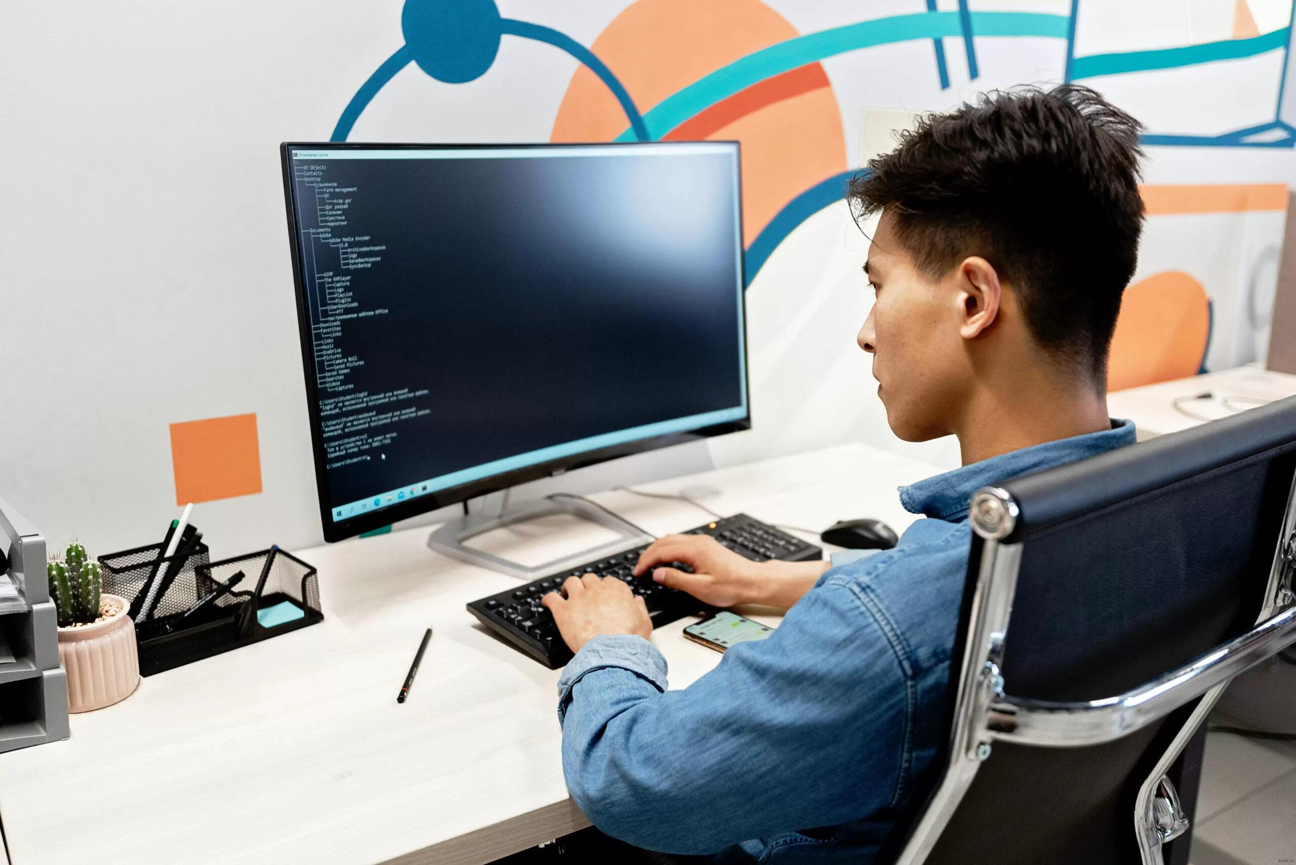 Russian IT specialists are being forced back to the office: work on-site or face dismissal