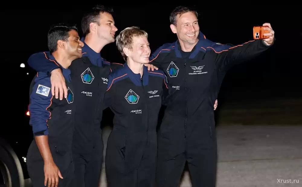 Astronauts from India, Poland, and Hungary have departed for the ISS